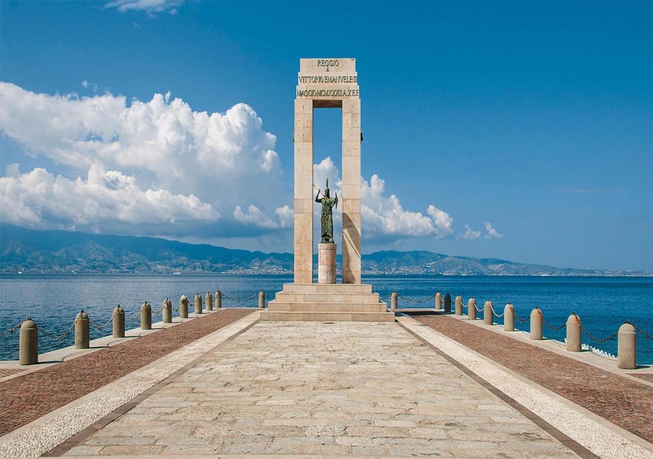 Ag Sweet Apartment Reggio di Calabria Exteriör bild